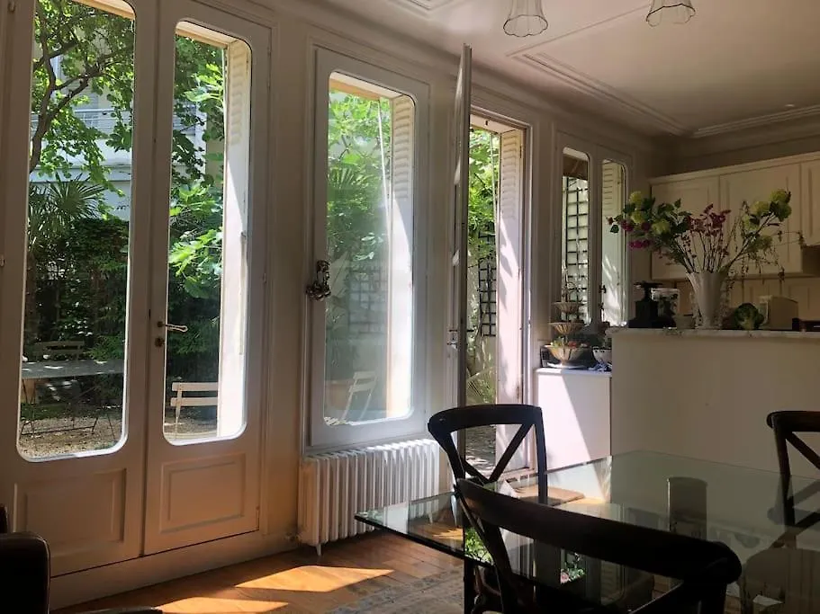 Maison Avec Jardin, Paris Centre, 5 Chambres