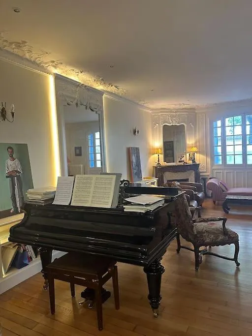 Maison Avec Jardin, Paris Centre, 5 Chambres France