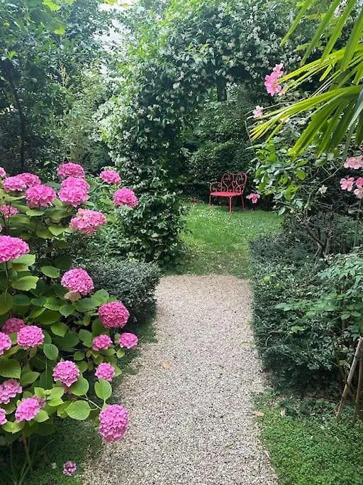 Maison Avec Jardin, Paris Centre, 5 Chambres Villa