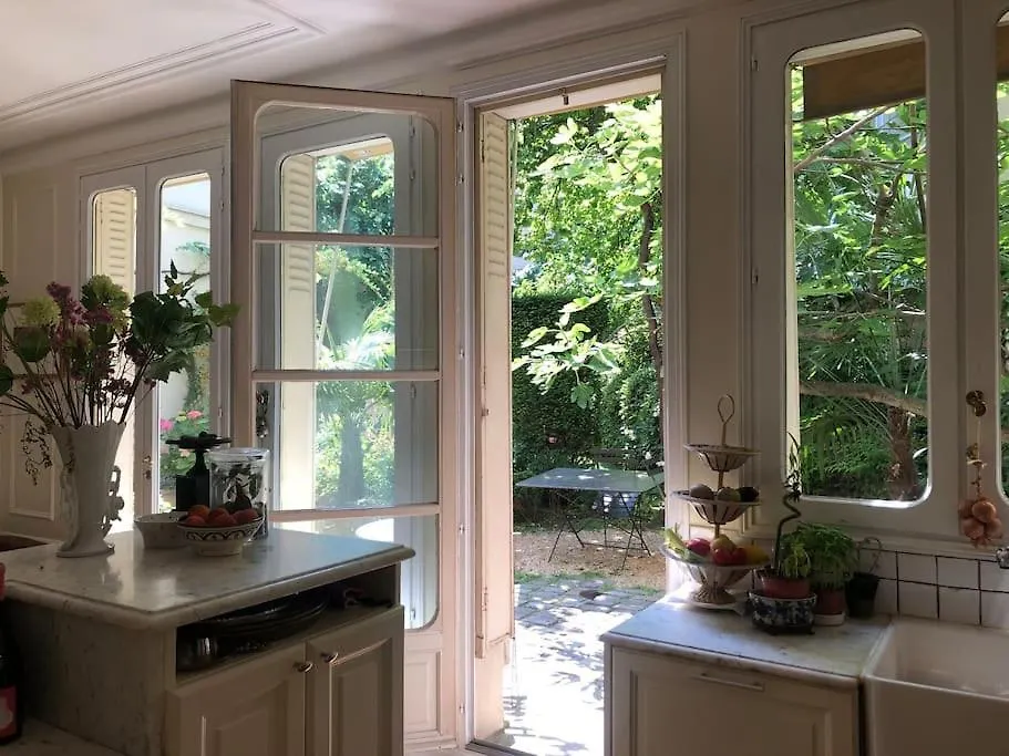 Maison Avec Jardin, Paris Centre, 5 Chambres 0*,