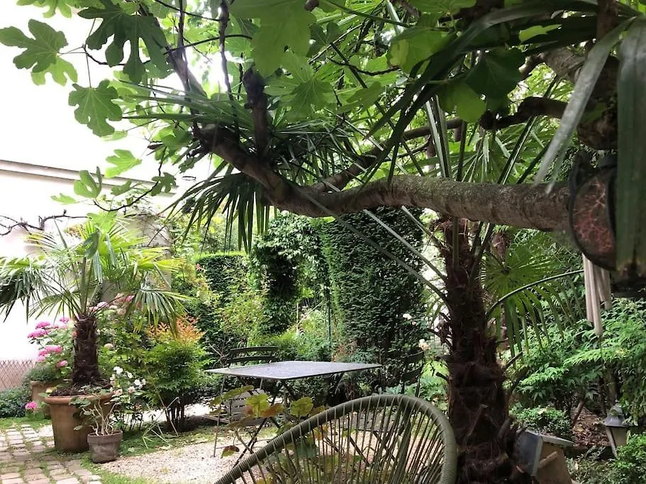 Villa Maison Avec Jardin, Paris Centre, 5 Chambres